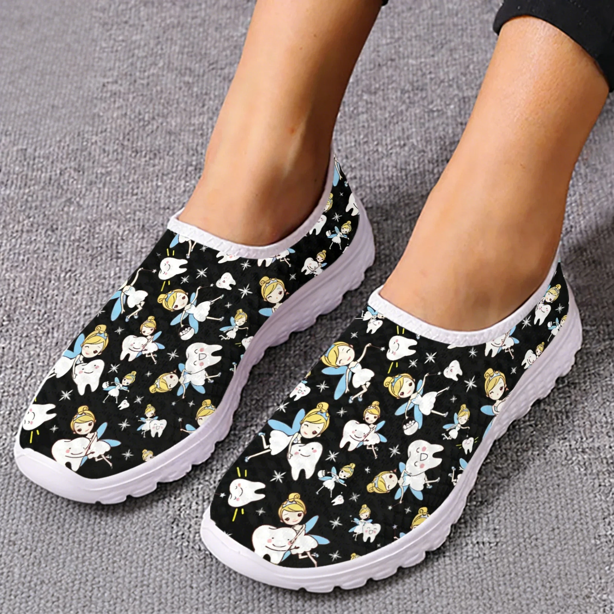 Women'S Shoes For Tennis - Милые кроссовки с мультяшным эльфом-медсестрой/сетчатым верхом,