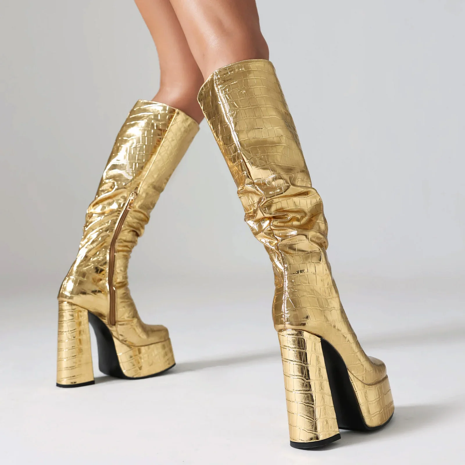 Блестящие серебряные женские п – обзор и цена Zip Up Boots Short